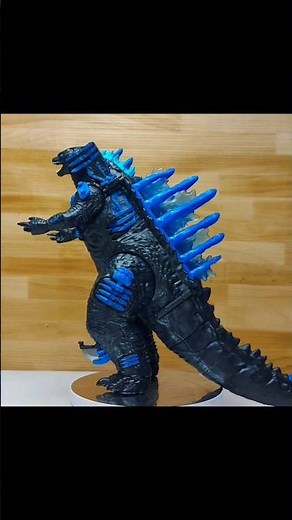Armando la figura de Godzilla Titan Tech Monsterverse de Playmates Toys