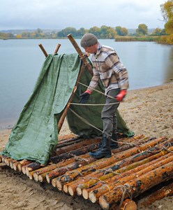 396K views · 610 reactions | Get Ready for Summer: How to Build a Raft with Logs and Rope  | Transformazing | Facebook