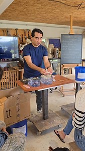 Moldmaking and casting Workshop First day / silicone stage At @geodeartspace Instructor: @alexander_yancce_ramirez Workshop assistant: @annatubauroca And studens: @edwardmcmullin @alcay @kristinpiccione @dariaartiste @beppe_artist @reatiga_maria | Alexander Yancce Ramírez