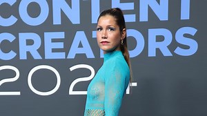 Críticas a Miri Pérez-Cabrero por "enseñar los pezones" en los Premios Forbes