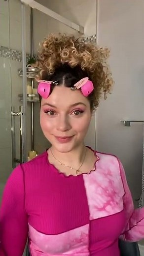 EASY SLEEK CURLY BUN HAIRSTYLE (valentine's day inspo)