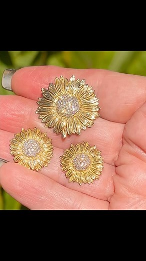 1K views · 32 reactions | Spring is here and flowers are starting to...