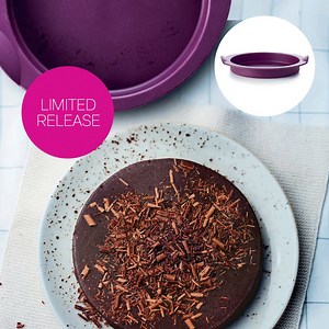 Don’t underestimate its size, the Tupperchef™ Princess Form is perfect for a hot hand pie or two to warm the belly. The perfect dessert for 6 for the sweet cravings. $25AU/$29NZ Very exclusive amount available while promotional stock allocations last! Connect with a consultant online to shop and have deliveries direct to your door! https://www.tupperware.com.au/connect/ | Tupperware Australia