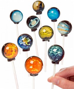 Planet Lollipops: Solar system themed spherical suckers.
