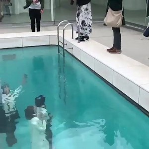 This swimming pool art installation by Leandro Erlich is completely mesmerising 💧. © Instagram @Nowness | British Vogue