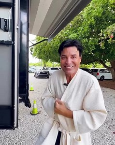 @chayanne volvió a romper internet compartiendo este video que enloqueció a sus fans👀 ¿Qué te paarece? ¡No te pierdas en #LaHoraHOLA nuestro repaso de los posteos más comentados del día! 📸: #Chayanne . . . #noticias #celebridades #espectaculos | HOLA TV