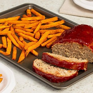 Satisfy your seasonal cravings with these budget-minded fall recipes. View recipes: https://food-lion.co/4eno4H9 | Food Lion