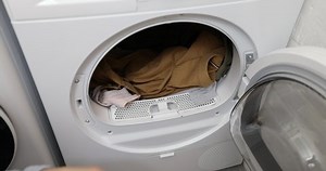 Housewife Taking Clean Clothes Dryer Machine: стоковое видео (без лицензионных платежей), 1069710832 | Shutterstock