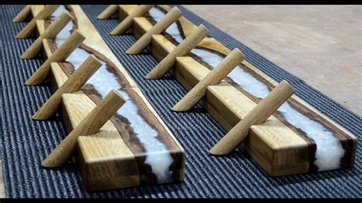 Wooden hanger | Woodworking Guide