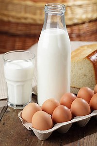 9K views · 280 reactions | Why High-Protein Diets Block Weight Loss Excess weight is tied to food addiction. Animal products fuel it. They’re dense. They’re acidic. They slow everything down. Want a lean, sexy body? Eat cleaner than that.  Click the link in the comments for my free video course called, “How to Go Raw Vegan: Start Here!” This is everything you need to know and exactly what to do next! | Raw Vegan Rising | Facebook