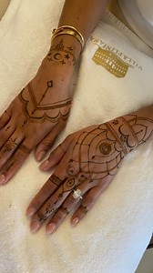 3 comments | Bohemian inspired Bridal henna ❤️ Bride : Nupur patel Location: Villa pliniana , como , torno #hennabyoishi #hennaartist #mehendiart #hennaartistitaly #mehendiceremony#destinationwedding #mehendiartistitaly #henneitalia #comoartist #mehendiartistmilan #mehendiartistcomo #destinationwedding #destinationweddingitaly #bridalmehendi #celebritywedding | Henna by Oishi | Facebook