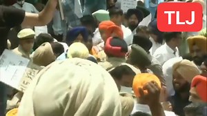 #TLJSHORTS #WATCH | Punjab: Shiromani Akali Dal (SAD) workers protested outside the residence of state minister Bharat Bhushan in Ludhiana, demanding the arrest of Lok Insaf Party (LIP) MLA Simranjit Singh Bains, in a suspected case of rape. Source - ANI | TLJ The Local Journalist