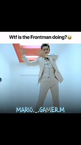 Bro está haciendo todo excepto su trabajo😭🙏🏼 #squidgame #squidgame2 #frontman #meme | Mario Martinez