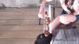 Alina smelly pooping after the capped fish