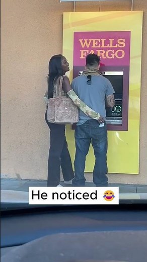 He felt her hand in his pocket🫢😨😱