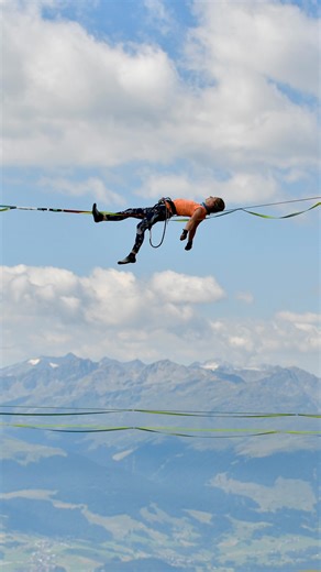 HIGHLINE World Championship 17.-21. July 2024 🤸‍♀️ At the GALAAXY, on the Crap Sogn Gion, the world's top 43 athletes showcase their incredible skills in Freestyle and Speed Highline disciplines, performing on five parallel highlines suspended 20 meters above the ground. Everyone is welcome to watch the event — all you need is a lift ticket. Enjoy music, food, and drinks while you watch the athletes show off their skills. Plus, we've got mobile slacklines set up on the ground so you can try it 