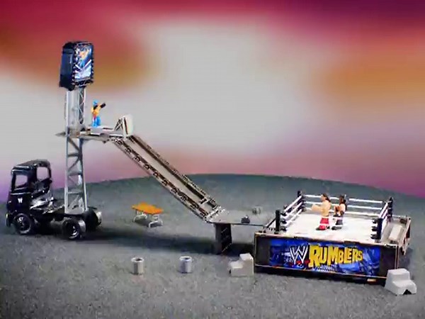 Amazon.com: WWE Rumblers Undertaker And Mark Henry Figure 2-Packs : Toys & Games