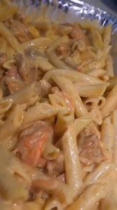 ⬇️✍🏽Recipe below⬇️✍🏽 👉🏽 FIRST save this Recipe for later‼️ 🔌Ingredients: - slap ya mama - Garlic powder - Italian seasoning - Onion powder - Sazon - corn starch - penne pasta Directions ✍🏽 - marinate the chicken with olive oil or grape seed oil with all the seasons. Marinate for at least 30-45 minutes the longer the better - Put some butter and oil in a pan and let it get hot the pan sear the chicken until nice and golden brown - Cook in the oven after for 5-7 minutes after to finish cooki