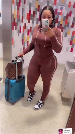 #airportvideo #thickaf #latepost #baecation #saintmaarten🇸🇽 #selflove❤️