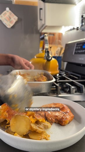 Ditch the expensive groceries 💸 With HelloFresh, you'll get pre-portioned meal ingredients delivered to your door. | HelloFresh