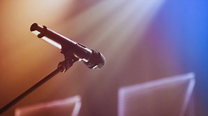 Apprendre à chanter Débutant: 🎙❗️une courte compilation vidéo de quelques conseils pour développer sa voix chantée. 🧐 Des CONSEILS pour gérer le trac, exercices pour chanter JUSTE, contrôler le volume de sa voix et bien plus! #coursdehcant #coachvocal #chant #apprendreachanter | Marie-Laurence Dubé-Coach vocal & chanteuse