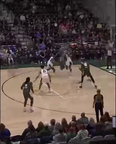 Algunas jugadas de Stephen Thompson Jr. anoche en la NBA G League 🔥 #VaquerosBSN #Vaqueros2025 | Vaqueros de Bayamon BSN