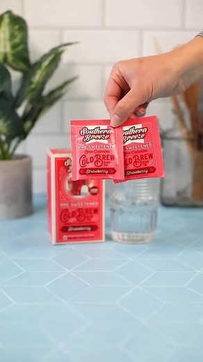 Shake things up with our latest Strawberry Daquiri #Mocktail recipe! 🍹🌟 Perfect for sipping on a hot summer day, this drink is sure to be a crowd-pleaser. Have you tried it yet? 😍 🍓 1 Southern Breeze Strawberry Sweet Tea tea bag 💦 1 cup water 🍓 1 cup frozen strawberries 🍋2 tablespoons freshly squeezed lime juice 🧊 1 cup ice cubes Fresh strawberries (for garnish) Put the strawberry Southern Breeze Sweet Tea tea bag in water and wait for 5 minutes. Remove the tea bag In a blender, combine 