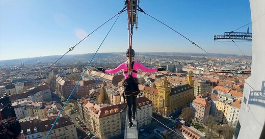 How to Get Cast on ‘The Amazing Race’