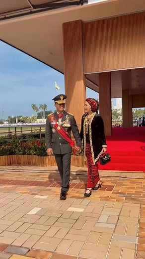 295K views · 11K reactions | Kita juga bisa romantis kok, gak kalah sama anak muda. Brunei jadi saksi. | Jendral Andika Perkasa | Facebook