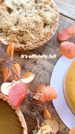 1.1K views | Fall in love with our irresistible seasonal pies不...