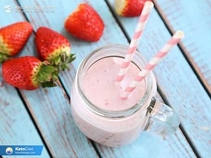 Strawberry Keto Milkshake | KetoDiet Blog