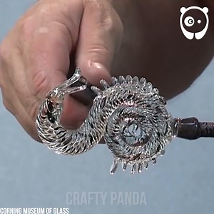 Making a dragon stem glass goblet Partner: Corning Museum of Glass: youtube.com/corningmuseumofglass Corning Museum of Glass | Crafty School