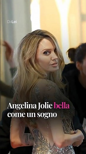 Angelina Jolie, abito effetto nude e ricami d’argento