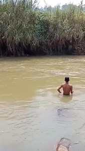 68K views · 155 reactions | dikira jala tersangkut ternyata inilah triknya !! menyelam menangkap ikan kedasar sungai ciwulan yg begitu dalam #vod | Buyung Vlog | Facebook