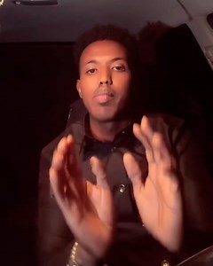 6.7K views · 82 reactions | Abwaan Cizi iyo Sharaf "Nasir Cigge ma ahayn gabar qurux badan oo aan xiriir jacayl la samaynayo" | Qosol iyo Qaraaxo | Facebook