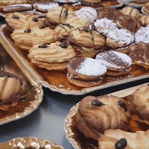 3.2K views · 132 reactions |  or ❤  Italian Pastries   Sign up to IFM Newsletter & Get FREE our eCookBook  https://italyfoodmagazine.com/newsletter.html Italy Food Magazine Group | Italy Food Magazine | Facebook