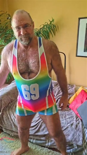 Can't miss me in this singlet from @ciciful https://t.co/CKcm8EzVRV