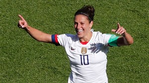Soccer star Carli Lloyd considering kicking for NFL team