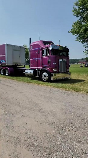 #kenworth #cabover #semi #bigrig #trucking #trucks .....................#followers #photographer #photography #photoshoot #bestphotochallenge 🤗😍💞 | Souther.doors