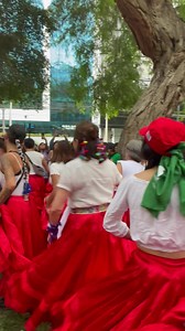 ¡Feministas luchando por igualdad de género y democracia real!🥁🎷💜 | Centro de la Mujer Peruana Flora Tristán
