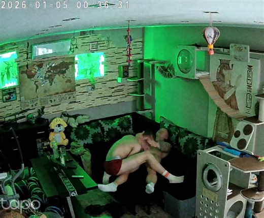 Young man caught suck muscled tatto man, ip cam hack