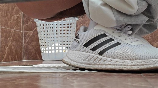 chinese diarrhea spy