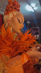 Waarom zijn de bananen krom? Mop van de week met @star.the.dragqueen #mop #vlaanderen #voorjou #joke #antwerpen | Maskara Showtempel