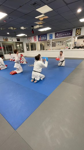 Plyometric training to improve explosiveness in attacks. | Miguel Ochoa