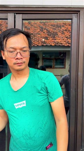 323K views · 9.9K reactions | Begini Kalau Bule Lama Tinggal di Indonesia | VIGUS Gitano_official | Facebook