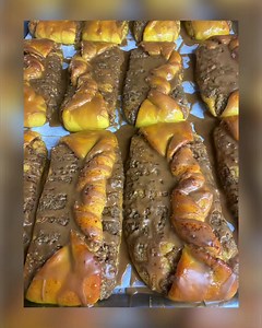 Freshly iced Butterflies! 😍🤗🤤 #supportsmallbusiness #shoplocal #mtpleasantpa #donegalpa #laurelhighlands_pa #countrypiepa | Country Pie Shoppe