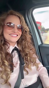 Mujer Peligrosa! 😂🙌💕🤩 Lindo día! ”#AuraCristinaGeithner #humor #mood #women #usa #mexico #Colombia #Miami #nyc #look #mujeres #mujeresinteligentes | Aura Cristina Geithner