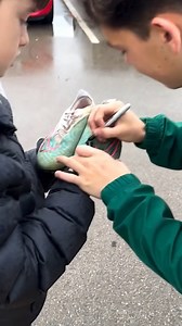 74K views · 396 reactions | This young Manchester prodigy gives a gift to a fan 朗 instagram.com/jacob_manunited/ | Oh My Goal | Facebook