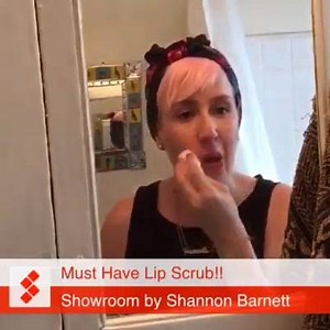 Great video from The Beautiaholics highlighting our organic lip scrub. Have you tried it yet? #lipscrub #organic #fairtrade | Eco Lips