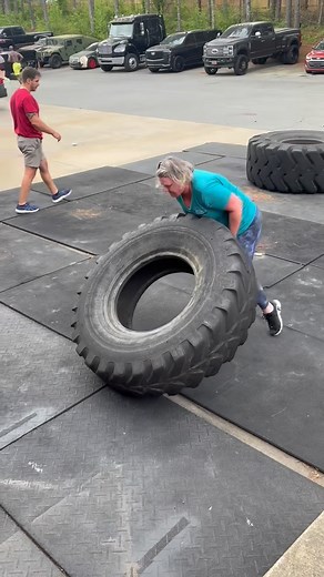 Tire flips | CrossFit Garage